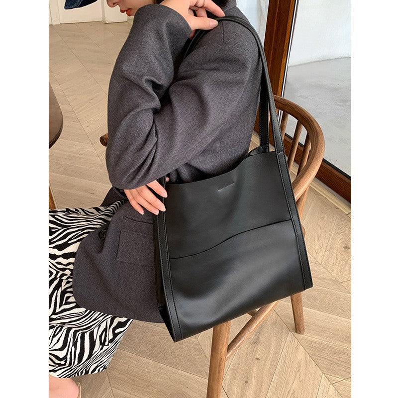 Simple Commuting Tote Bag Women's New Hand-carrying Genuine Leather Women's Bag Niche Underarm Bag Large Capacity Shoulder Bag