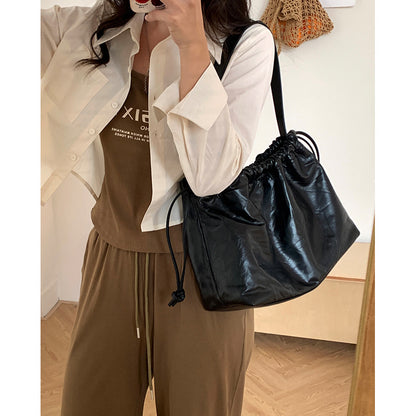 Genuine leather handheld tote bag, women's large-capacity shoulder bag, new first-layer cowhide bag, high-end commuter bag