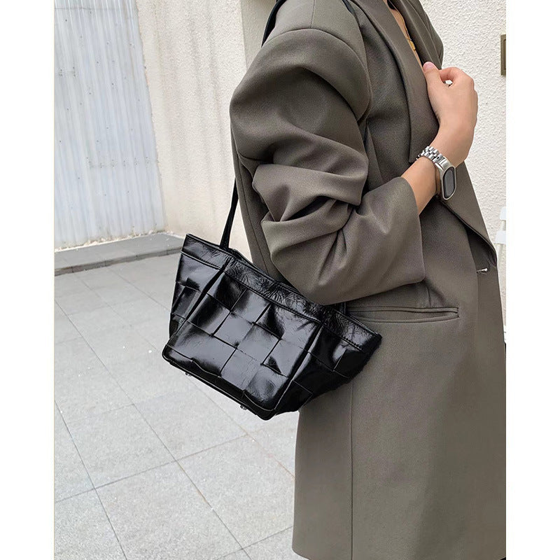 Bucket bag 2024 new style cowhide woven bag portable vegetable basket bag crossbody bag high-end genuine leather women's bag