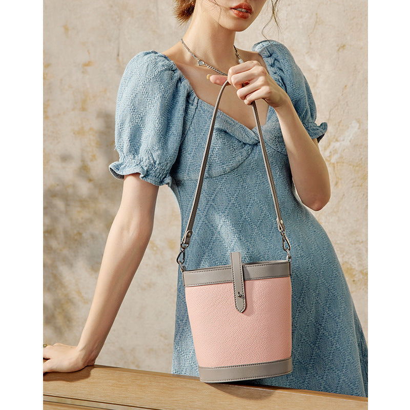 Small bucket bag for women 2024 new cowhide shoulder bag niche fashion contrasting crossbody bag high-end genuine leather bag for women