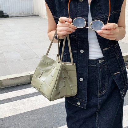 Bucket bag 2024 new style cowhide woven bag portable vegetable basket bag crossbody bag high-end genuine leather women's bag