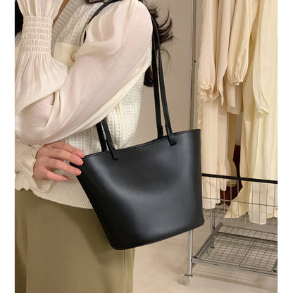 Large capacity tote bag women's new cowhide bag niche simple genuine leather women's bag high-end bucket bag